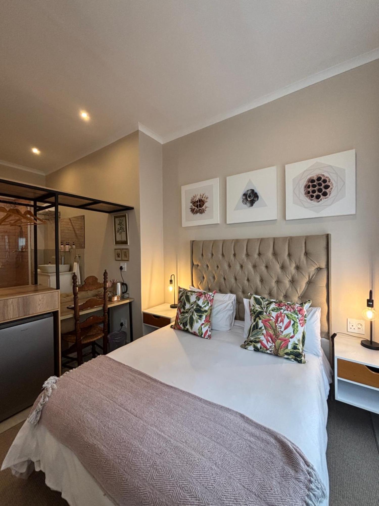 La Casa Blanca Hotel Johannesburg Exterior photo